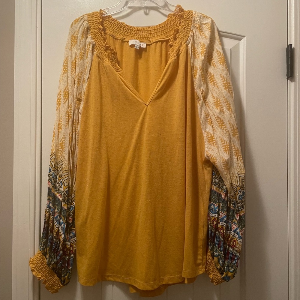 Umgee shirt.  Like new.  Worn once